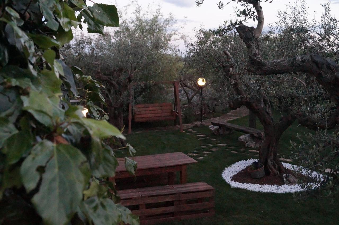 La Casa Del Nonno Bed & Breakfast Alberobello Exterior photo